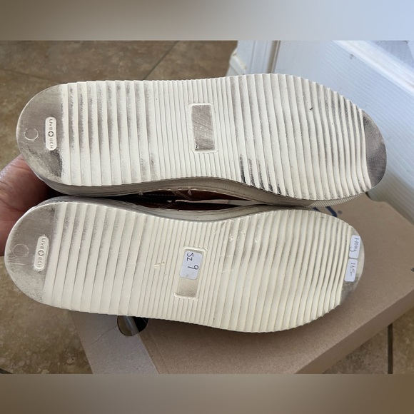 BedStu women’s Holly Sneakers In Tan Rustic leather Sz 9 new In Box - Picture 7 of 9